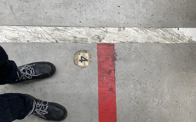 Produktionskosten sinken – aber die Kosten der fehlgeleiteten Organisation explodieren